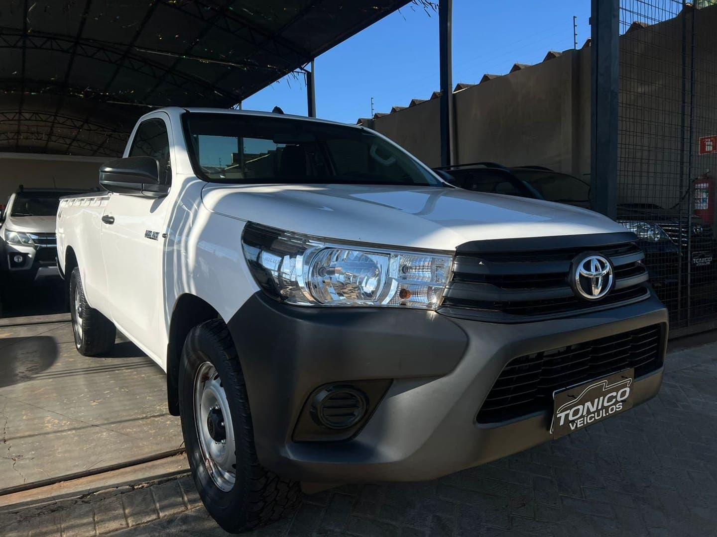 Toyota Hilux 2.8 D-4D Turbo CS 4x4 Manual